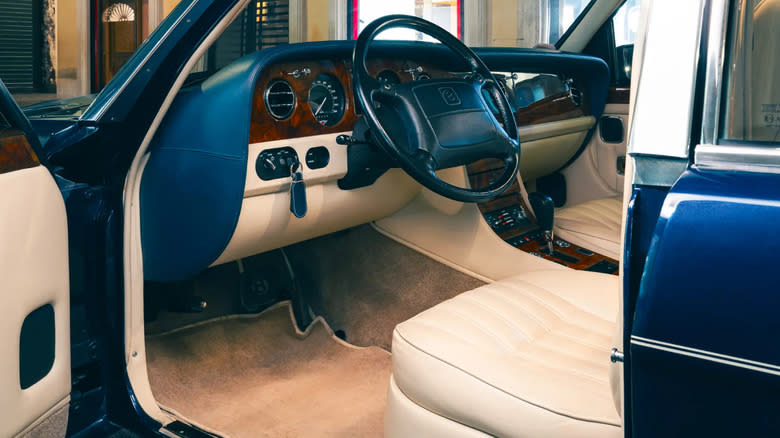 Giorgio_Armani_Bentley_Brookland